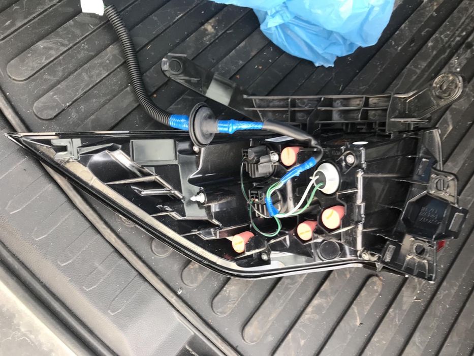 Фара к Toyota RAV4 2019