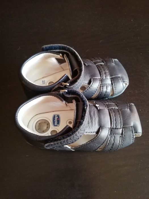 Vendo sandálias Chicco