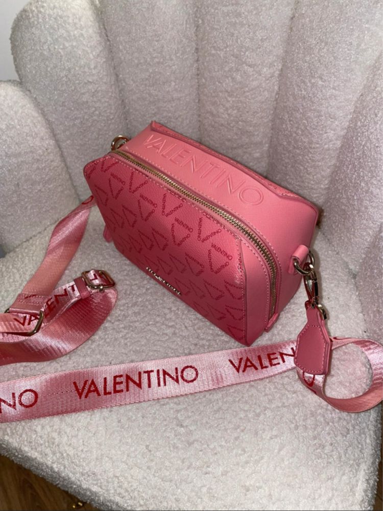 Mario Valentino Bags Pattie Pink różowa torebka kuferek sztuczna skóra