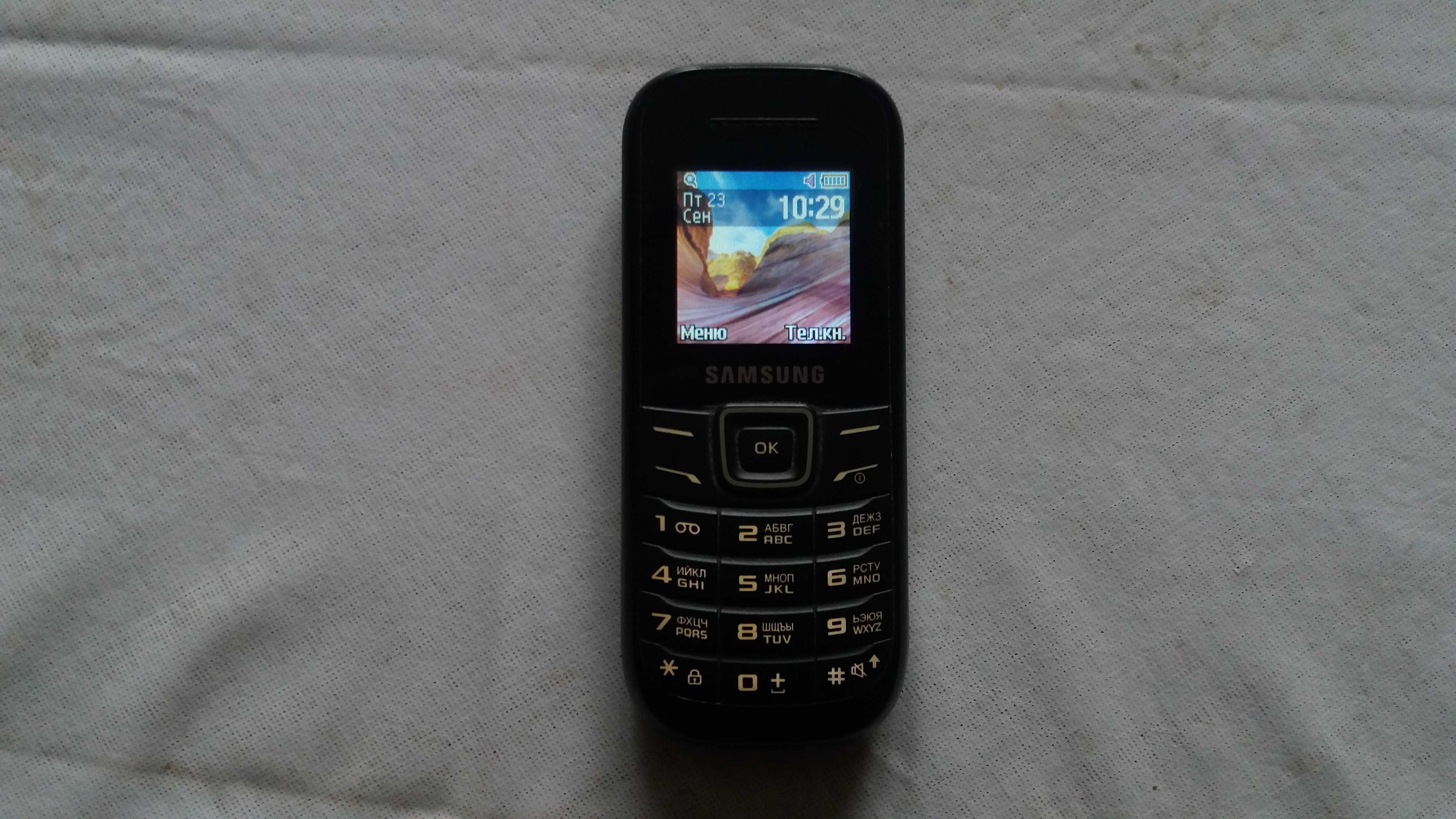 Продам не рабочий б/у телефон Samsung GT - E1200M.