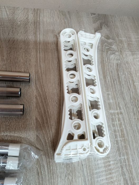 BAOYOUNI Składany Wieszak na ubrania Uniwersalna suszarka do ubrań