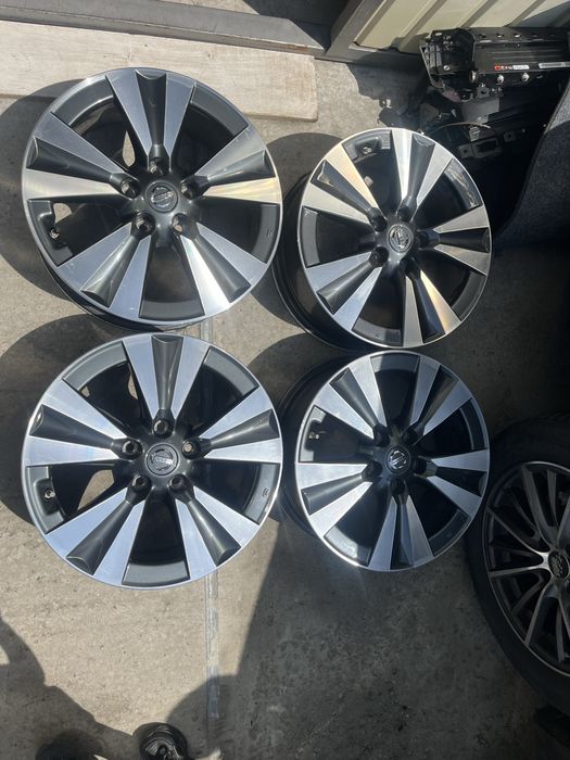 Диски nissan Leaf Rogue Qashqai 5x114,3R17 в илеале