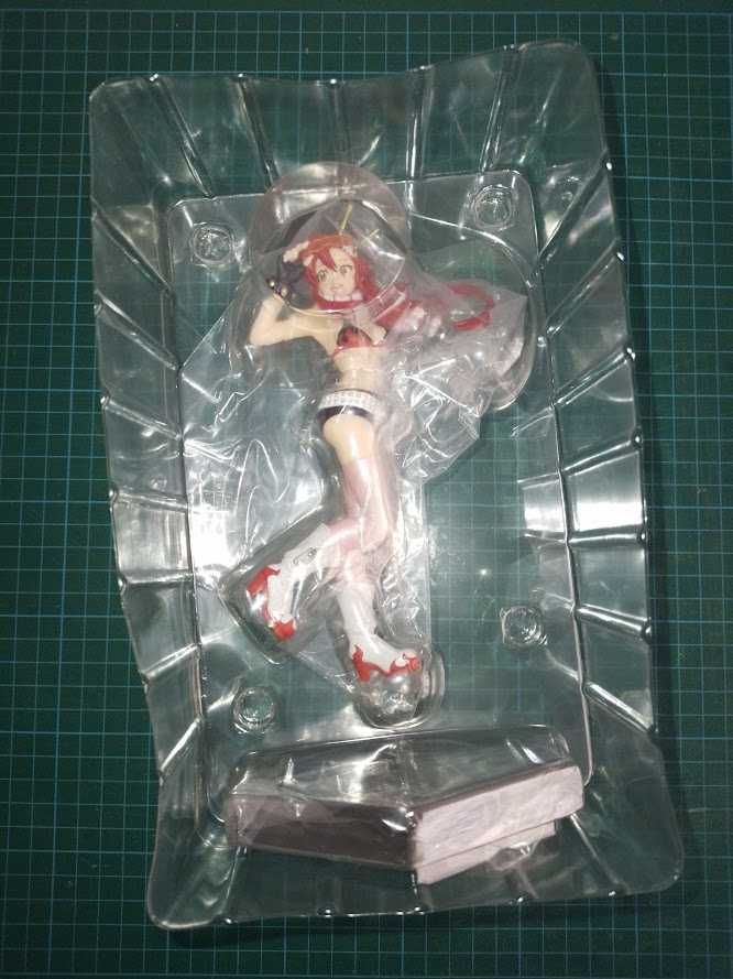 Yoko Littner Pop Up Parade