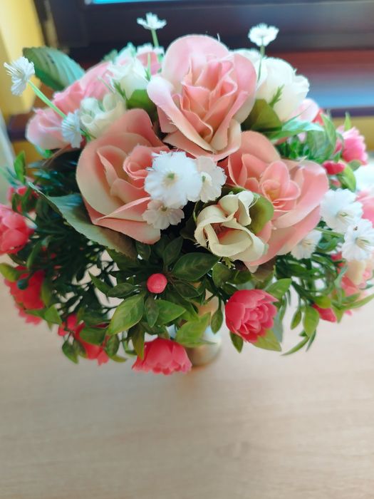 Sprzedam kwiatki sztuczne