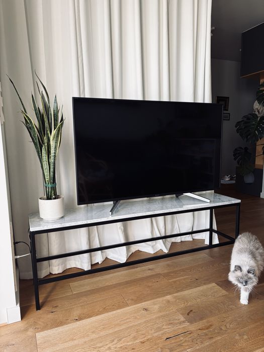 Stolik RTV, blat z prawdziwego marmuru Carrara