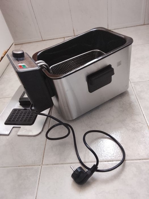 Vendo em bom estado,, fritadeira elétrica valor 50€