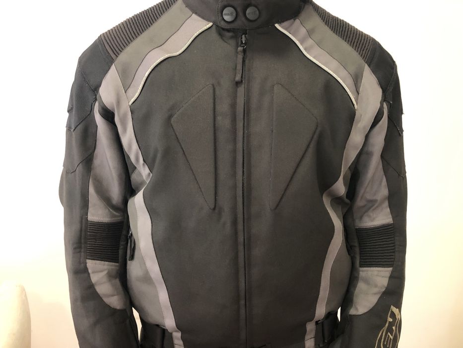 Casaco de motar ( Marca : HAISEN )( Tamanho M “ 38-40 “ )