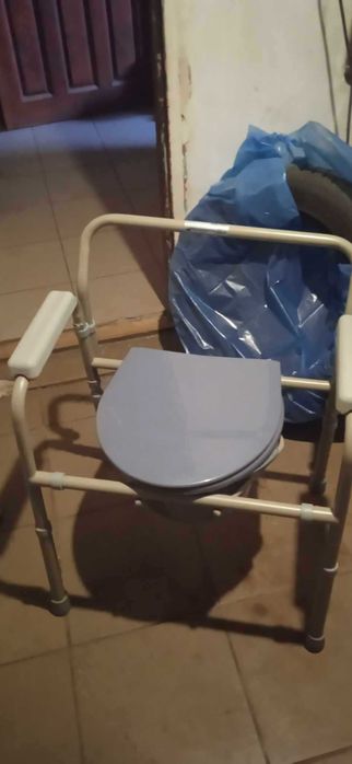 Krzesło toaletowe dla chorego