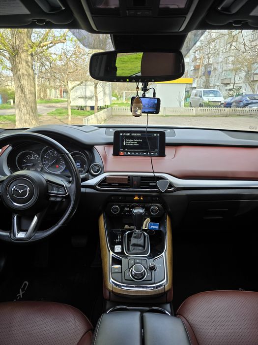 Mazda CX-9 Signature