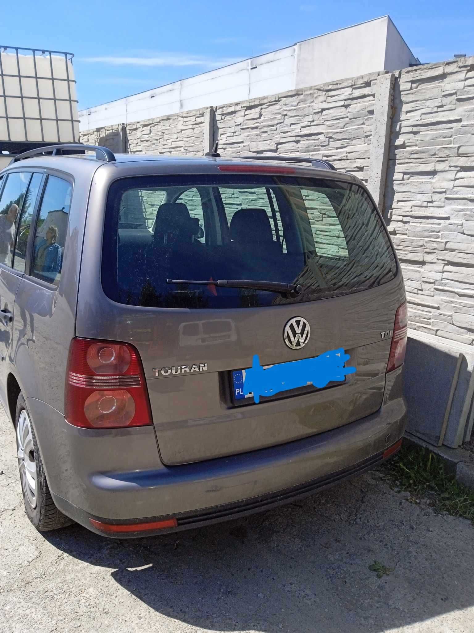 Volkswagen touran 1.9Tdi 2009 uszkodzony