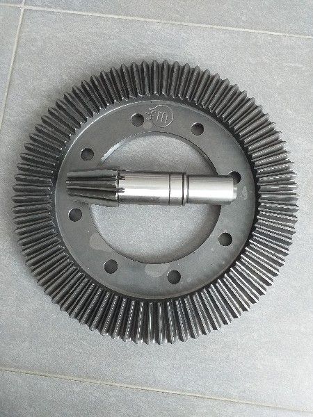 Przekładnia stożkowa zgrabiarki 9x79 KRONE KS, SWADRO