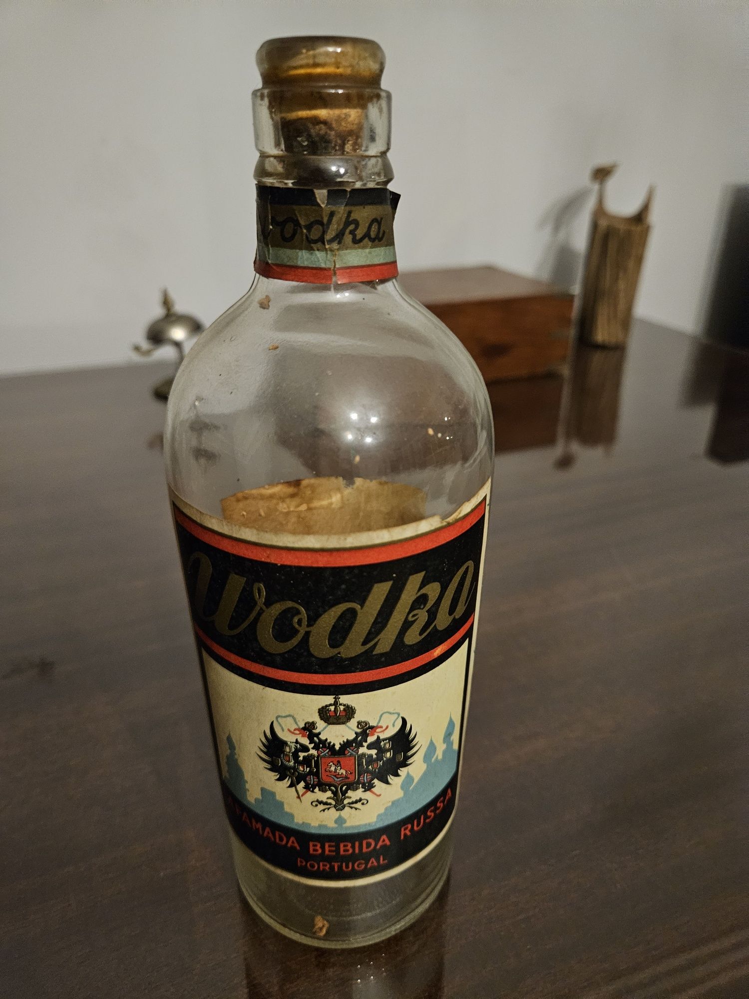 Garrafa de votka muito antiga