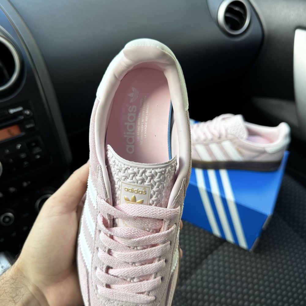 Жіночі кросівки адідас газель рожеві замша Adidas Gazelle pink white
