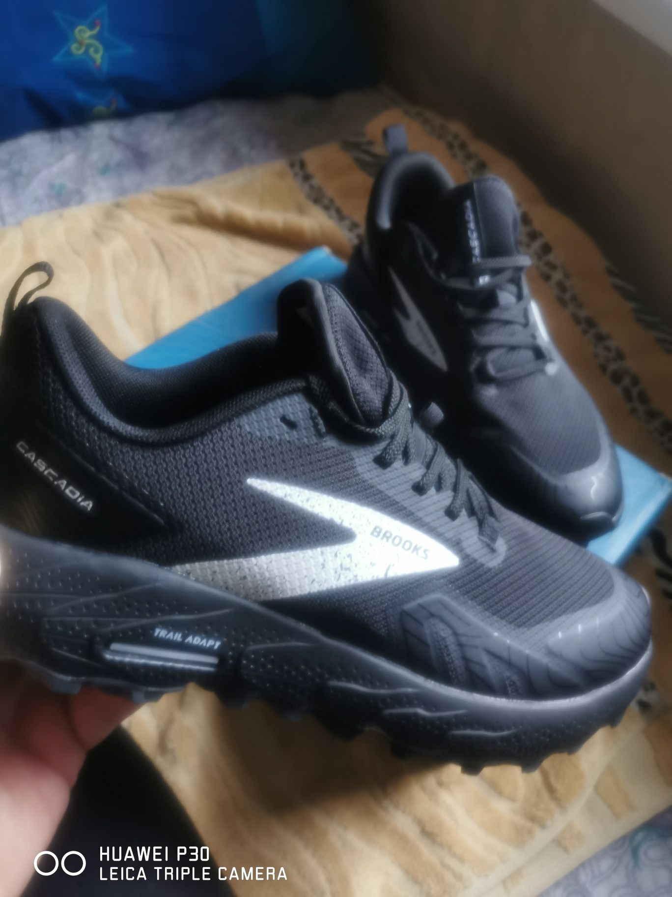 Продам кросівки Brooks