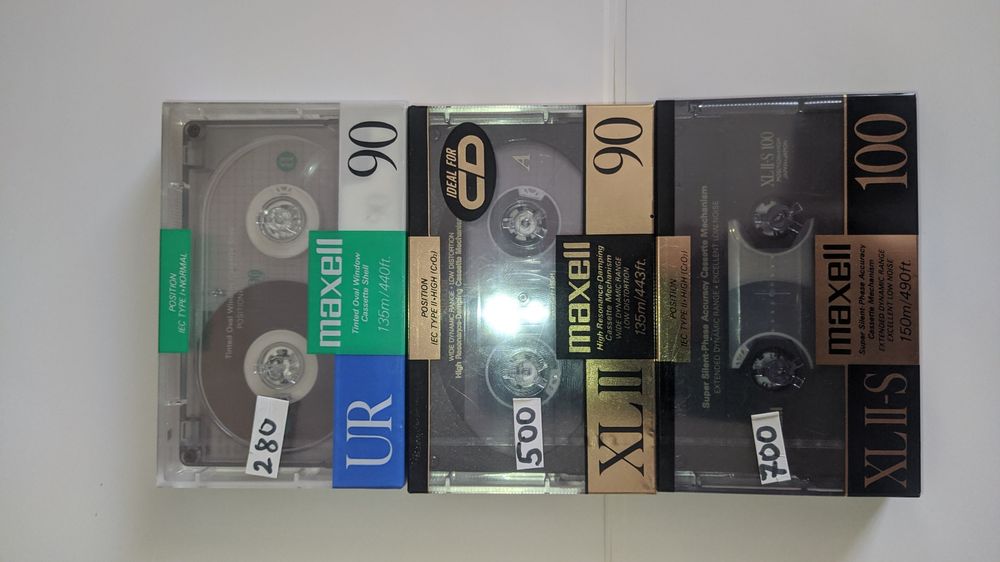 Продаю новые аудиокассеты MAXELL.