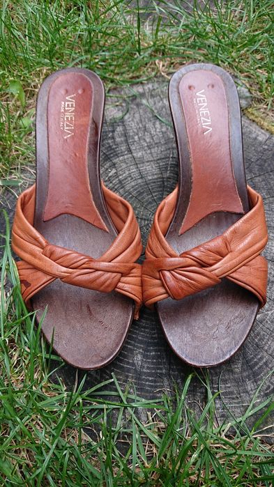 Venezia brązowe skórzane klapki drewniaki sandały sandałki.