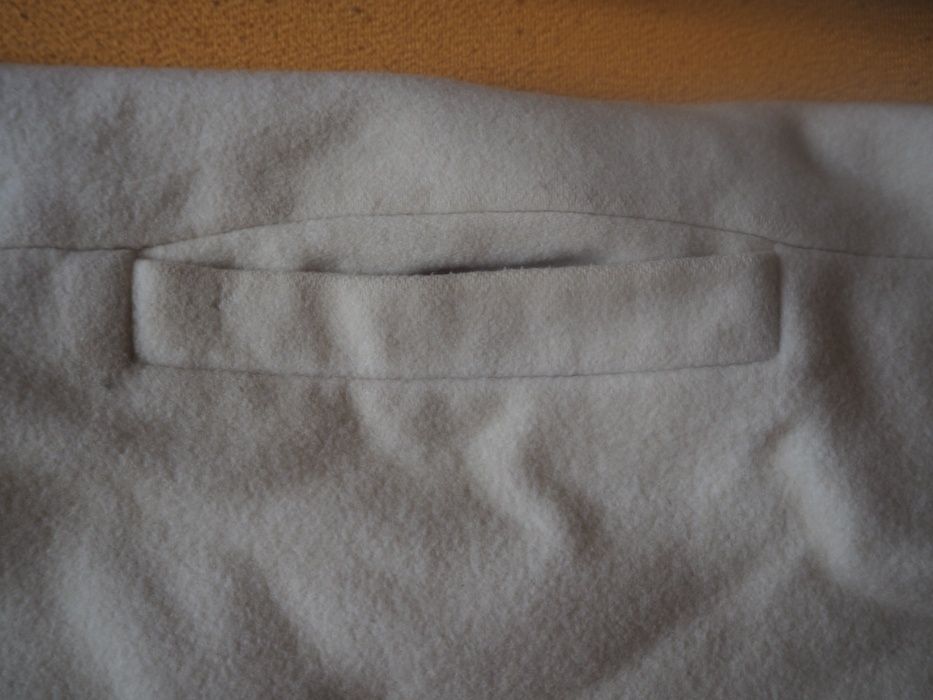 Damski płaszcz zimowy, wełniany, kremowy 36