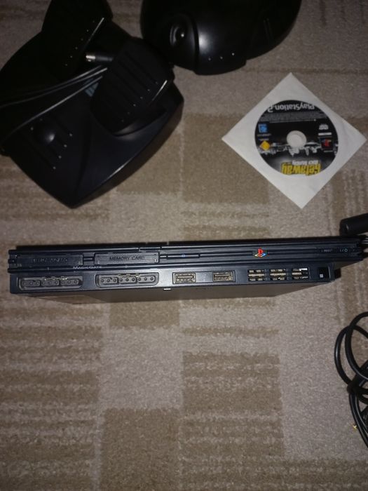 Консоль PlayStation 2