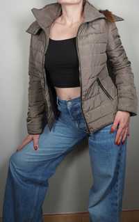 Armani jeans śliczna kurtka damska z kapturem S logo