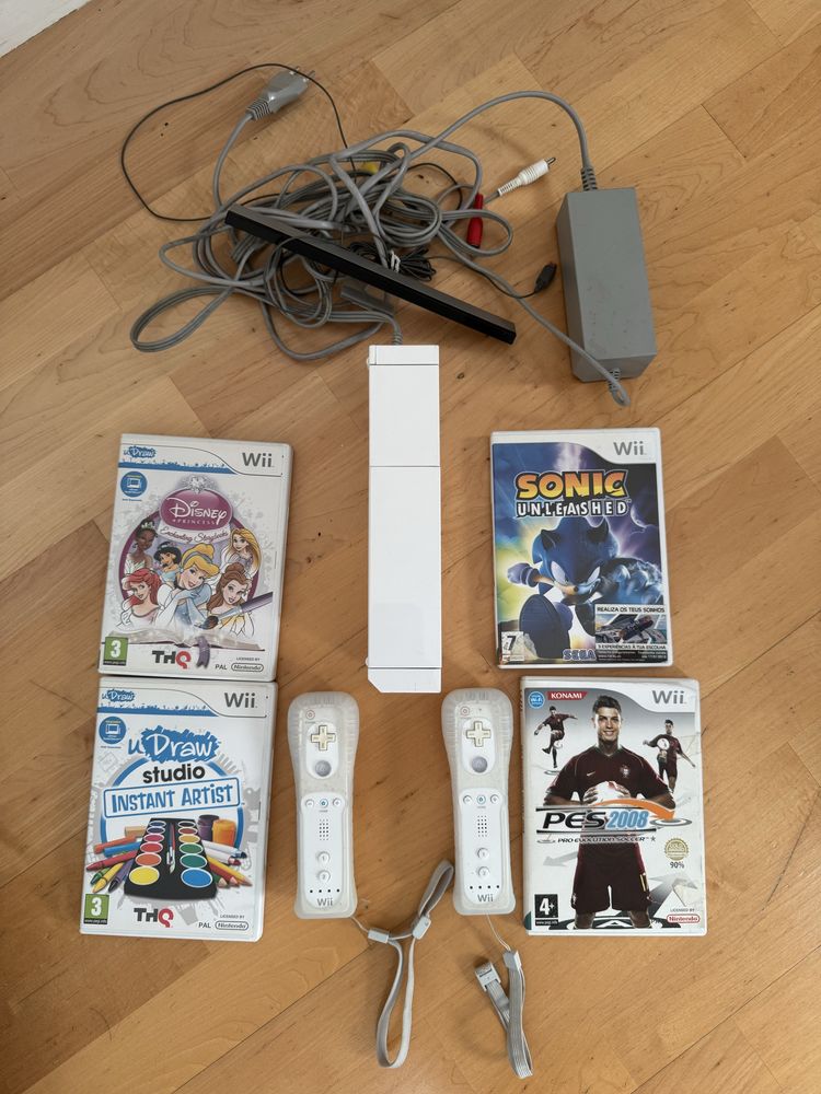 Wii + 2 comandos + jogos