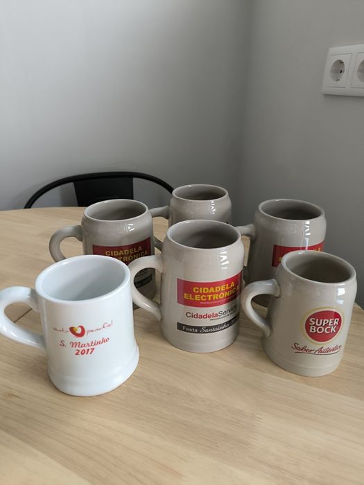 6 canecas de cerveja