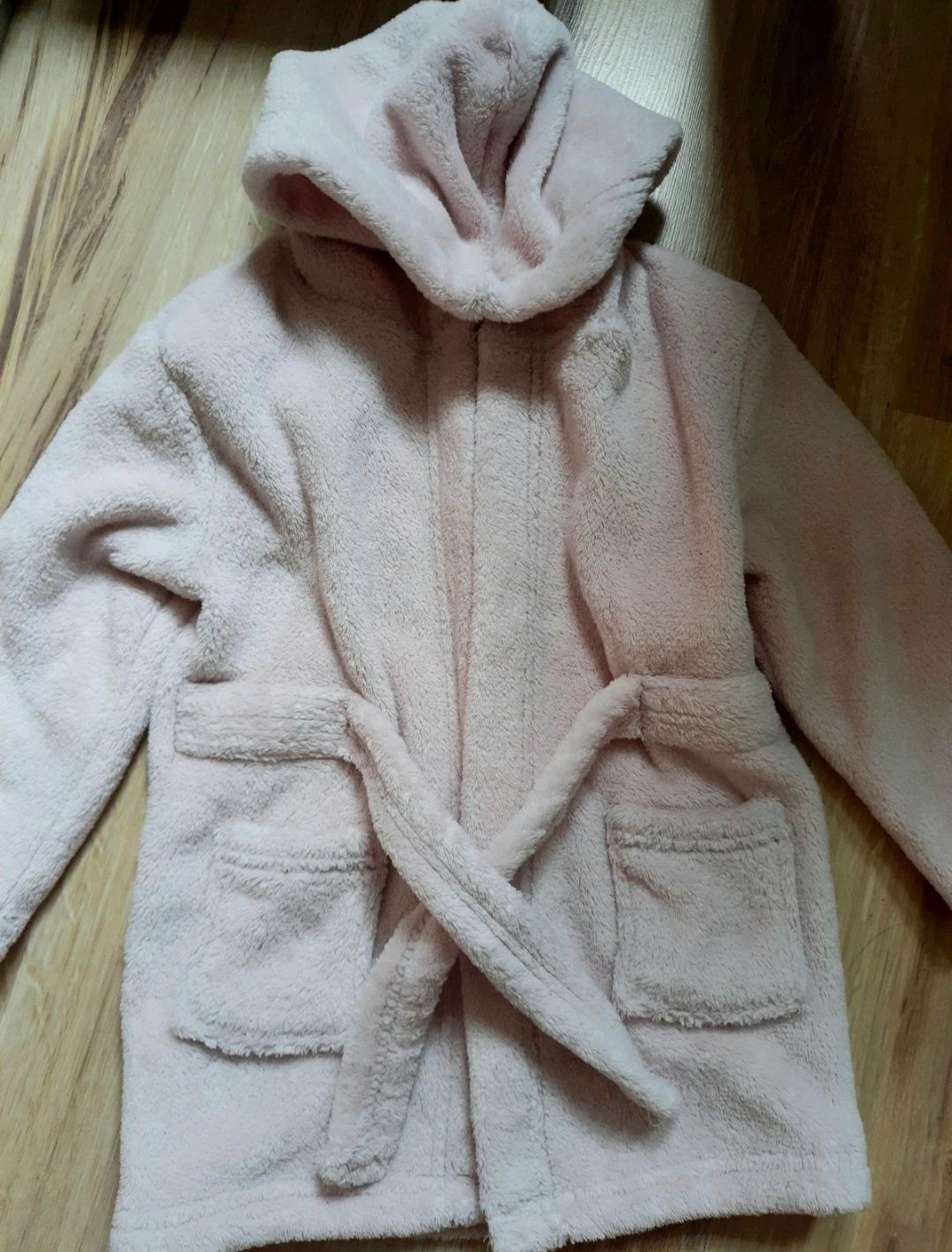 Pudrowo różowy dziewczęcy szlafrok, marka Primark, rozmiar 86 12-18 M