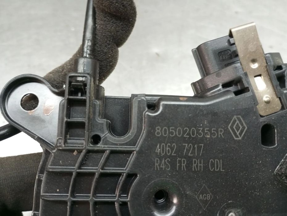 Fechadura / fecho porta frente direito RENAULT Twingo III (BCM_)