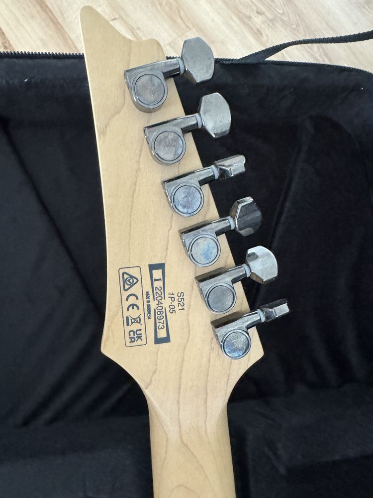 Ibanez S521 BBS + futerał, gitara elektryczna