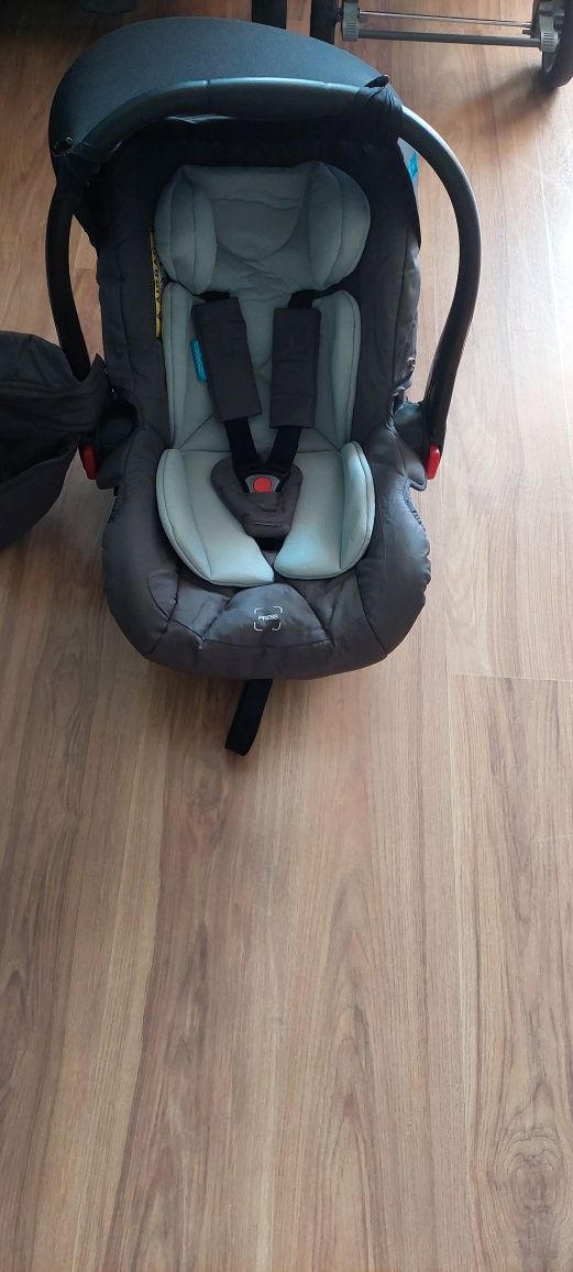 Sprzedam wózek 3 w 1  baby design husky