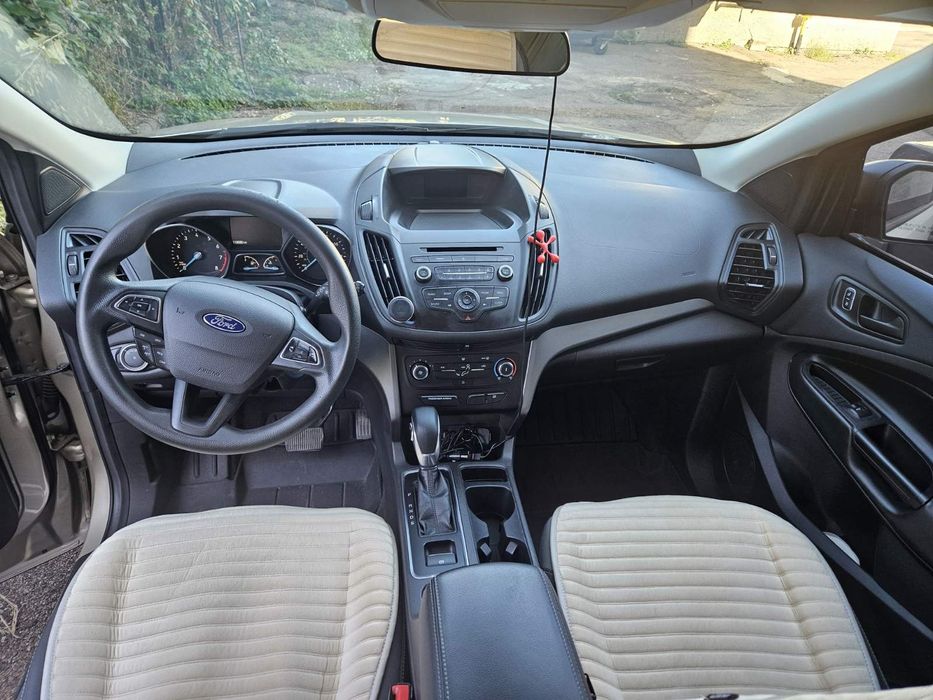 Продам Форд Ескейп 2017 р. з двигуном 2,5