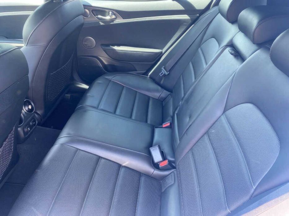 Kia Stinger GT2      2020