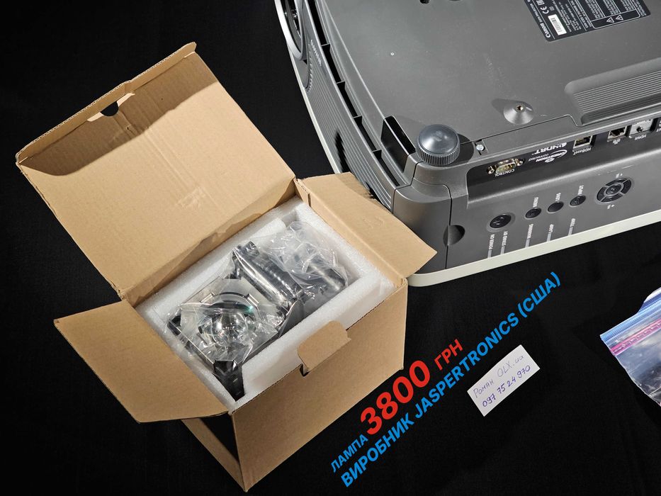 Професійний яскравий проєктор Canon WUX6010 (6000lm ANSI) WUXGA FullHD