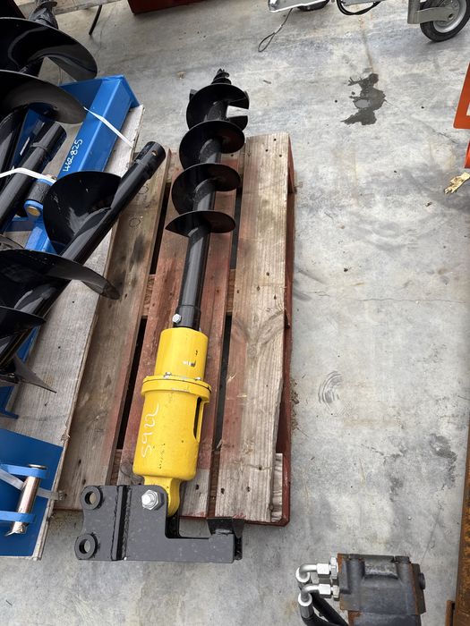nowa minikoparka diesel z wiertnica glebowa swider