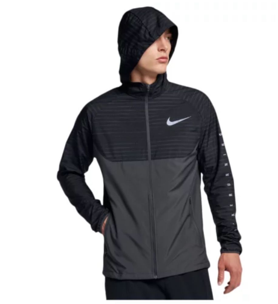 Ветровка Nike Essential Hooded Runing Jacket Herren