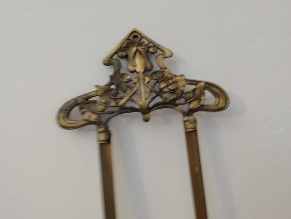 Apoio antigo em ferro de parede para Pratos etc*