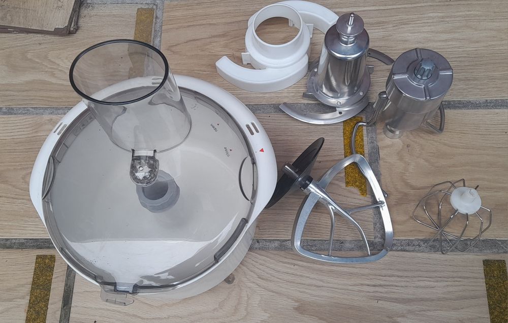 Zestaw części do robota