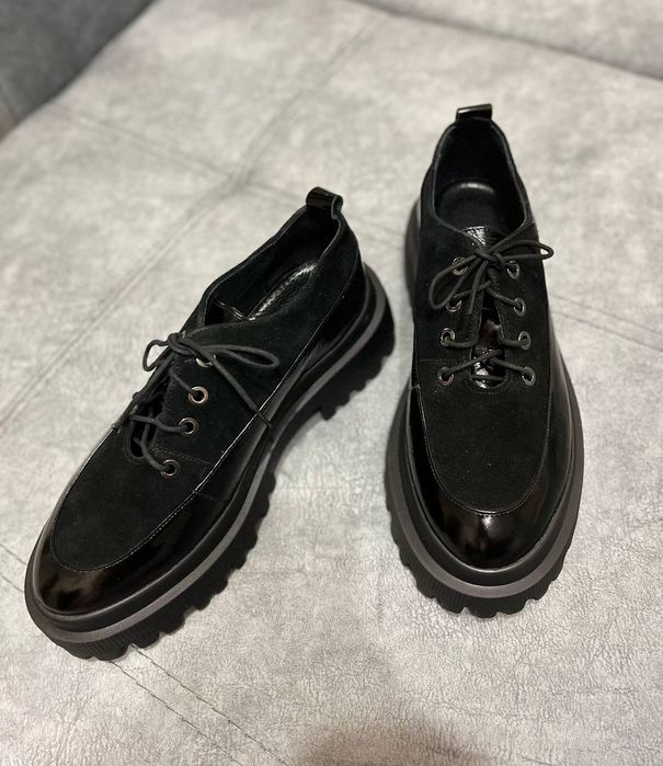 Жіночі шкіряні лофери