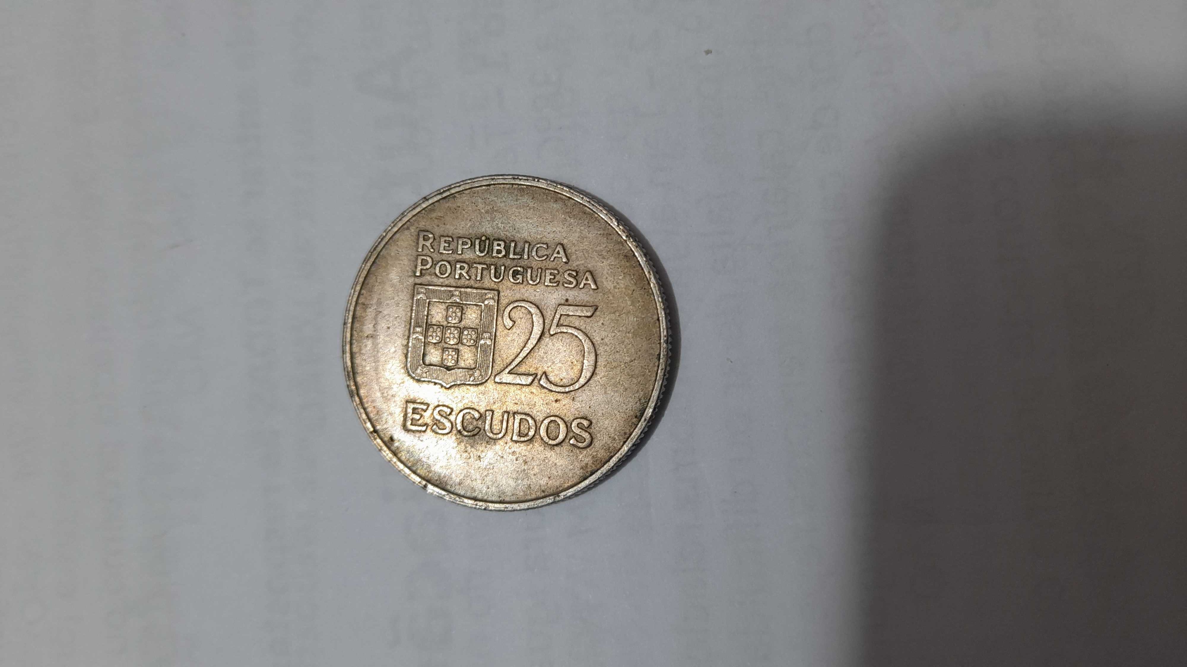 Moeda de 25 escudos