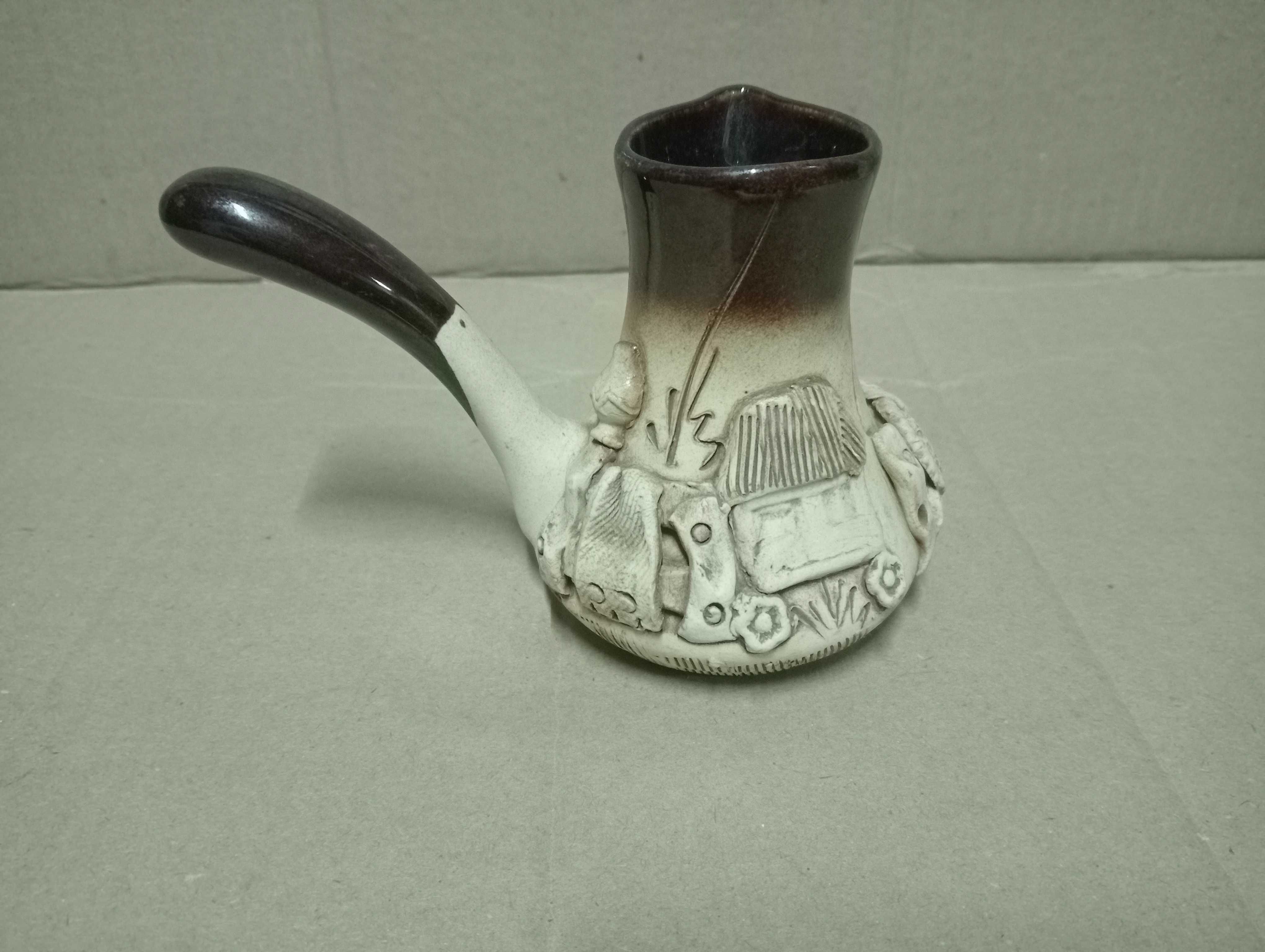 Кувшин заварник с удлиненной ручкой из глины