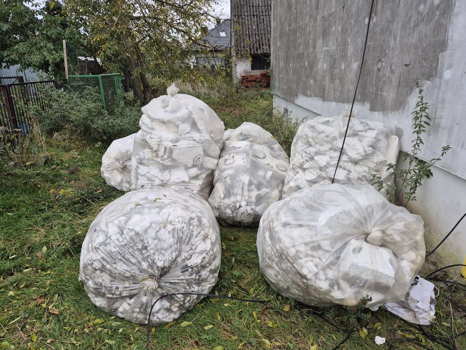 Oddam styropian po rozbiórce