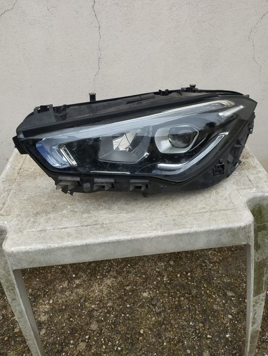 Mercedes CLA led
