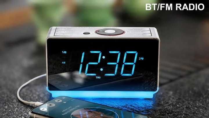 Radiobudzik iTOMA z Bluetooth radiem FM lampką nocną i ładowaniem USB
