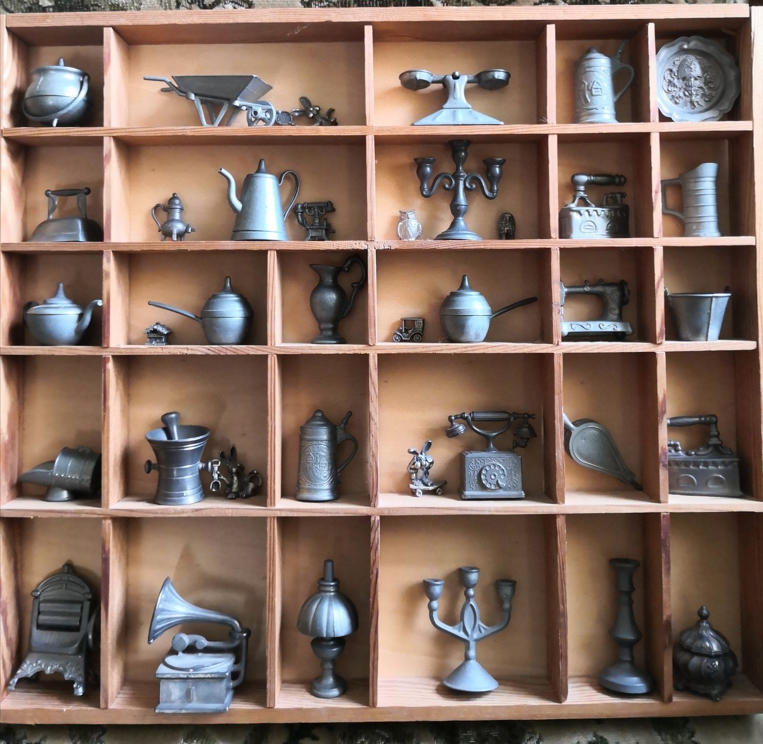 Колекція олов'яних мініатюрок