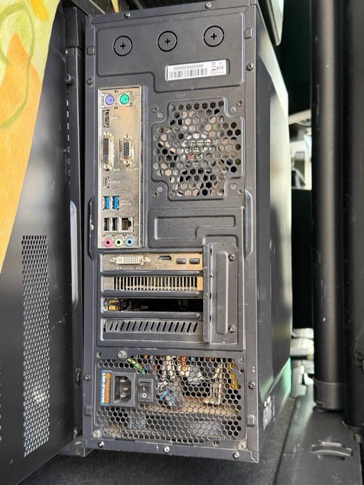 Ігровий комп’ютер Intel Core i5-6500 / 8 ГБ / Radeon R9 280X 3 ГБ