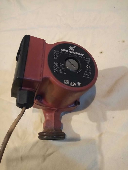 Pompa  cyrkulacyjna do CO Grundfos -2 szt. cena 200 zł.