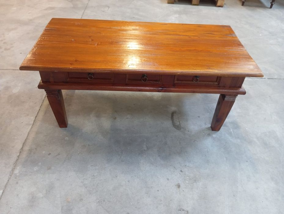 Antyczny stolik kawowy z trzema szuflada konsola mi