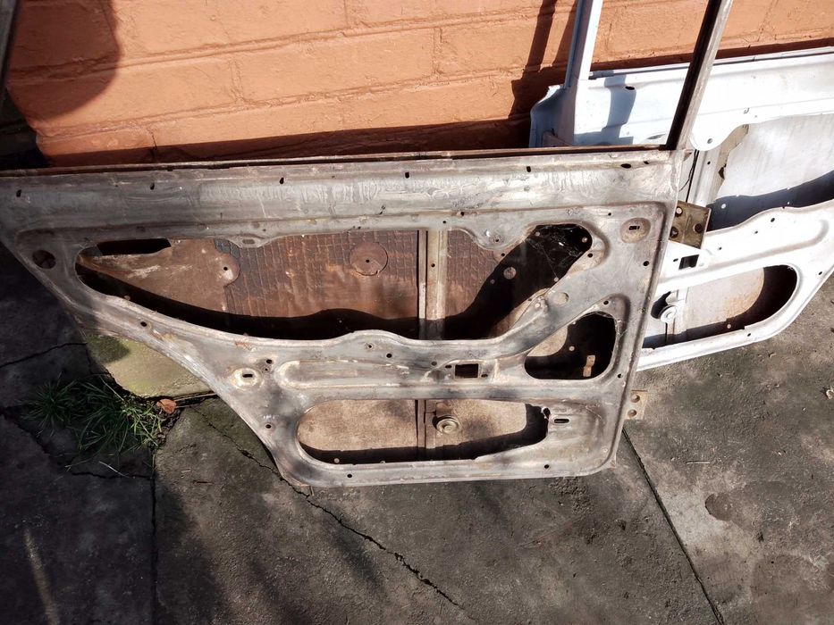 Двери на ваз 2101-2106.нове СССР.