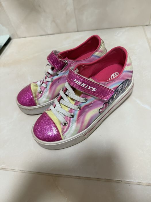 Кросівки на колесах