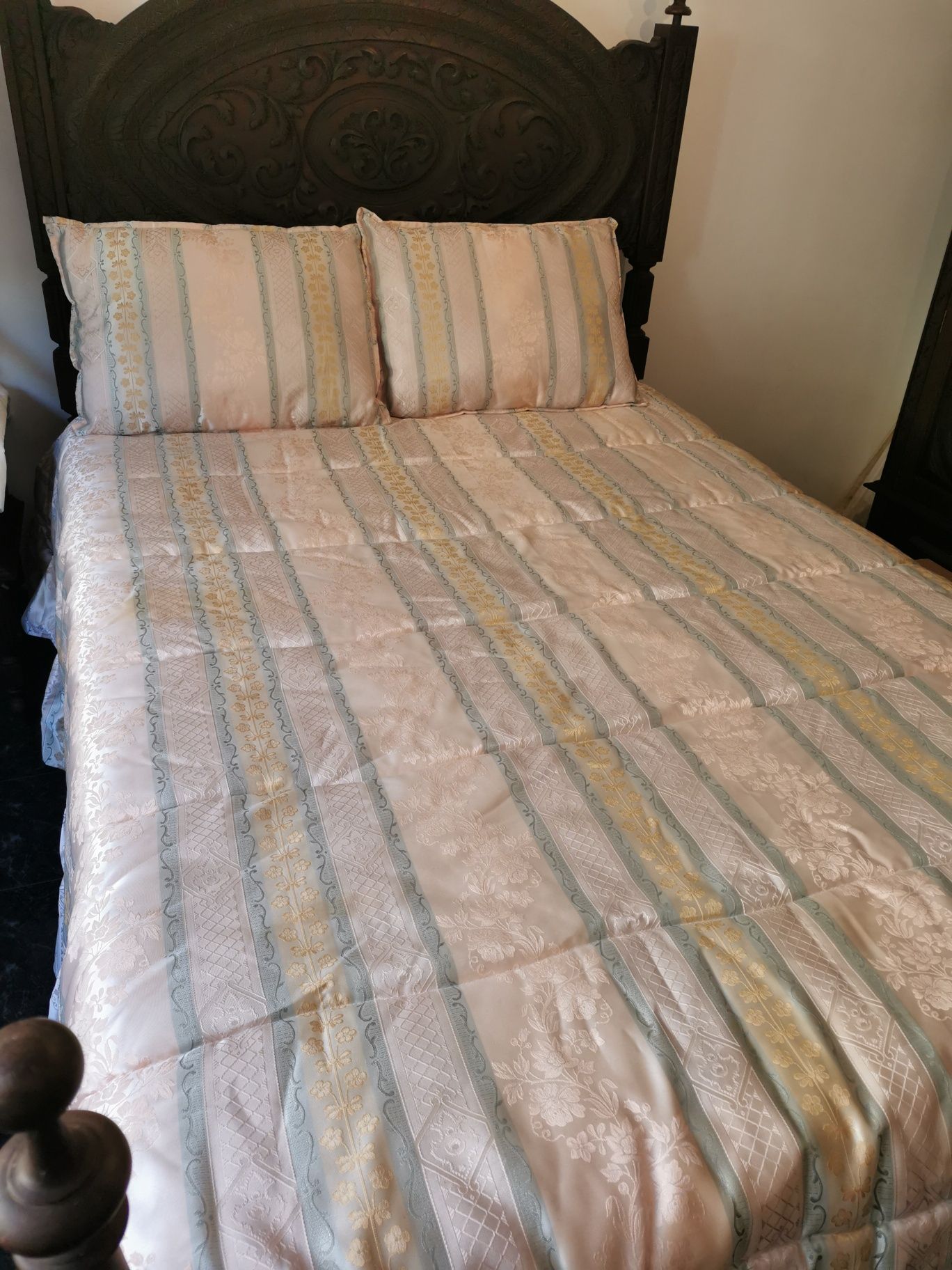 Colcha para cama de casal com 2 almofadas