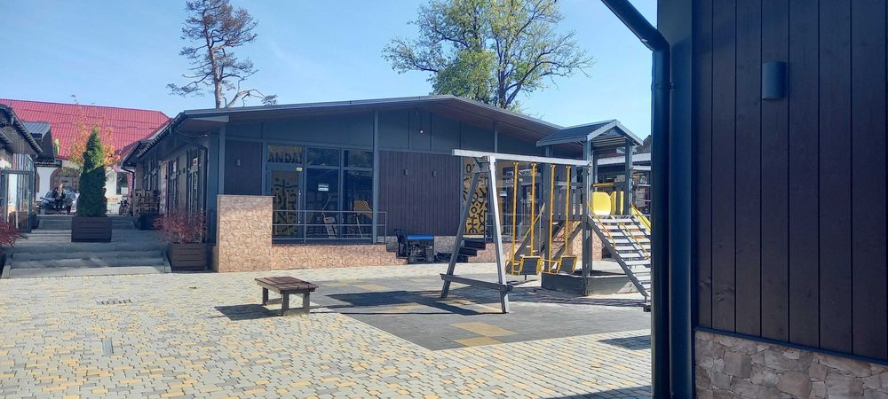 Комерція в серці Карпат з виходом на терасу, 60м2